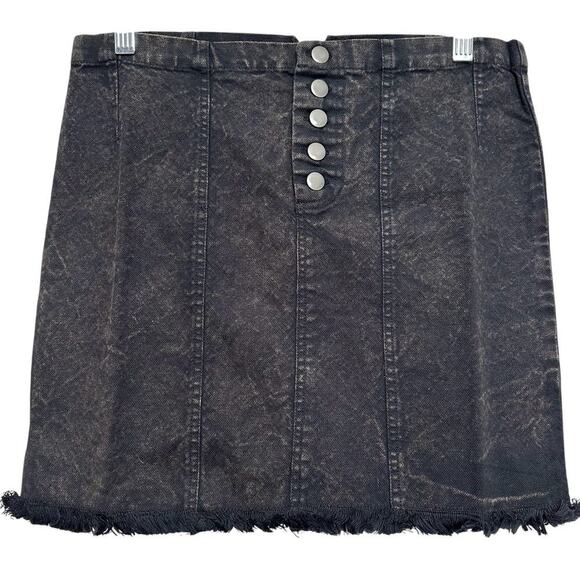 Chaser women’s NWT’s Button front frayed mini skirt in vintage black. Size M - Picture 1 of 7